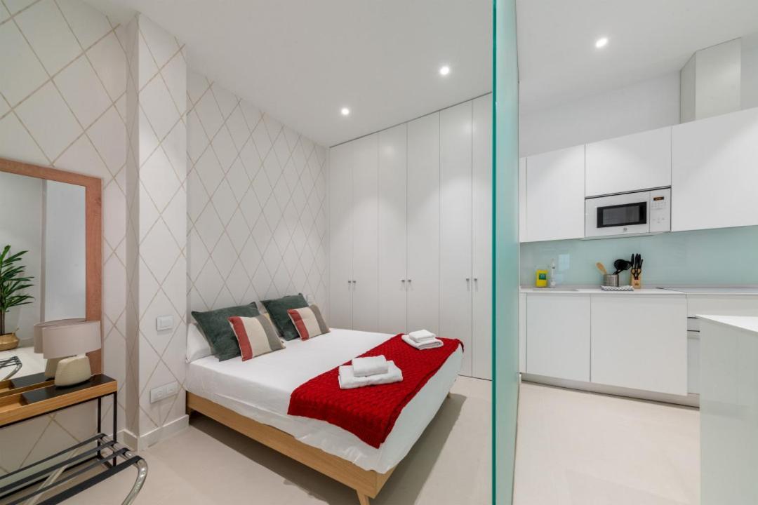 Apartment 2 Bedrooms 2 Bathrooms Furnished - Delicias - Modern- Mintystay *