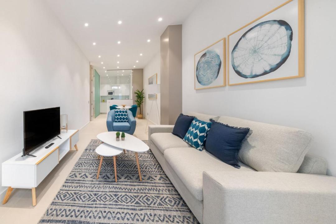 Apartment 2 Bedrooms 2 Bathrooms Furnished - Delicias - Modern- Mintystay Madrid